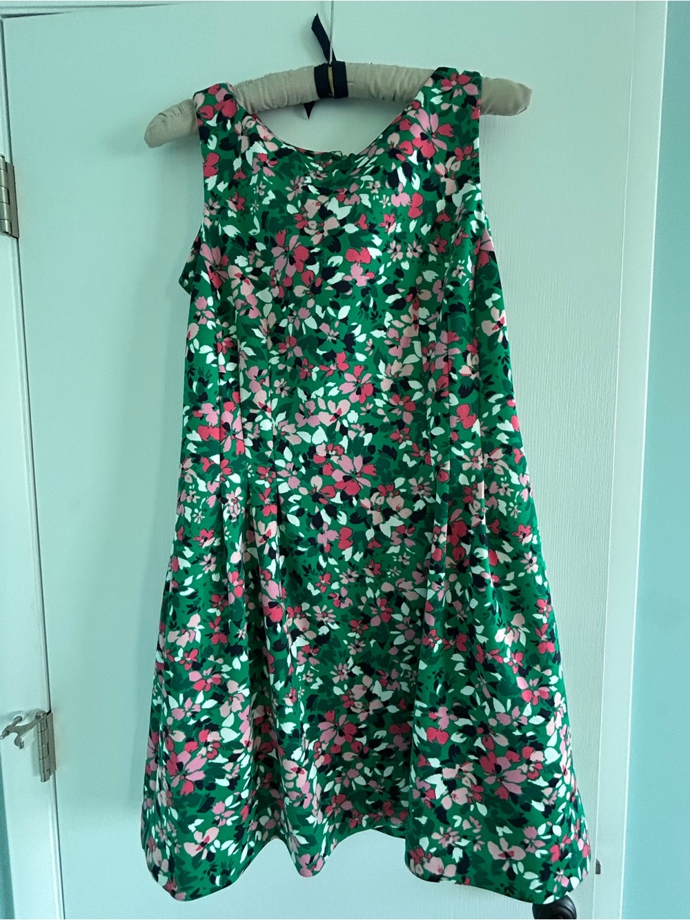 Vince Camuto Green Floral Sundress with Pink & White Blossoms